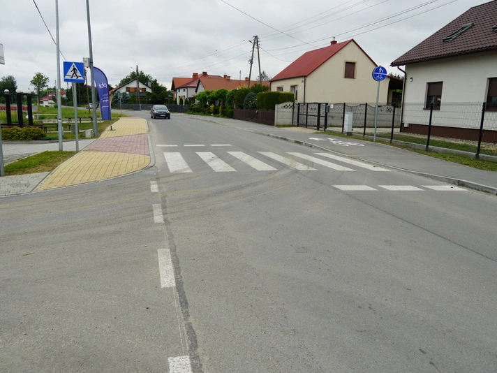 Bezpieczniej w Rzeczycy Długiej i Brandwicy. Nowe drogi za miliony oddane do użytku