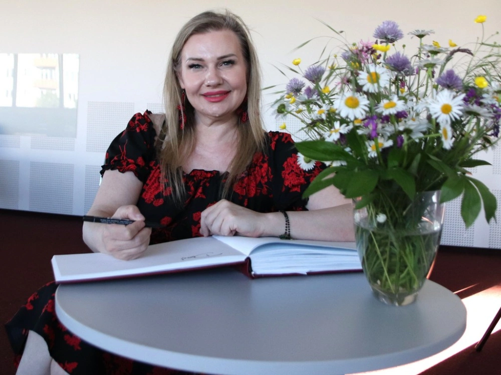 Literacki wieczór w bibliotece z Sylwią Kubik