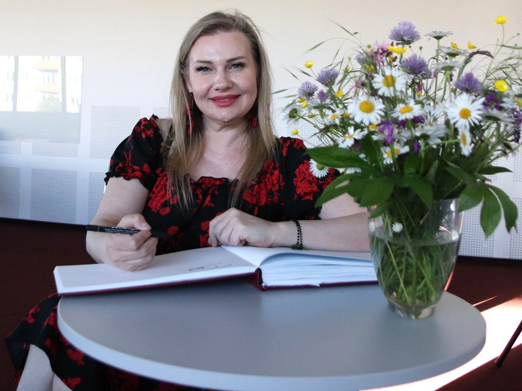 Literacki wieczór w bibliotece z Sylwią Kubik