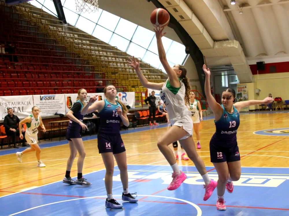 Derby Podkarpacia dla MLKS Rzeszów. Podwójnie…