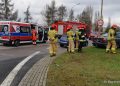 Wypadek na ulicy Okulickiego w Stalowej Woli. BMW uderzyło w drzewo Sztafeta.pl