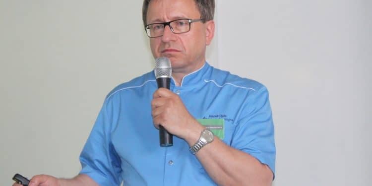 Dr Marek Ujda, specjalista chorób wewnętrznych i kardiologii, kierujący Oddziałem Kardiologii Inwazyjnej w Powiatowym Szpitalu Specjalistycznym w Stalowej Woli