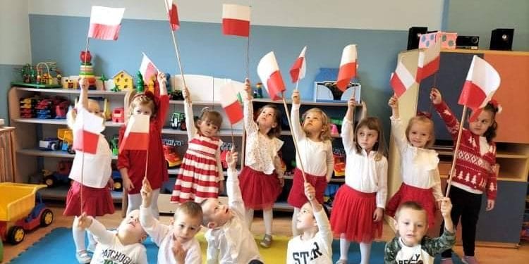 Przedszkole w Krzeszowie obchodziło Dzień Niepodległości