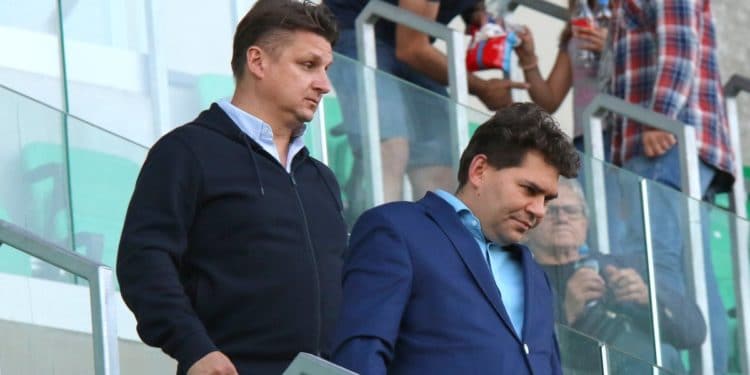 Prezydent Stalowej Woli, Lucjusz Nadbereżny (z prawej) miał nadzieje, że Marek Citko będzie tym, który wyrwie Stal z 3-ligowego marazmu