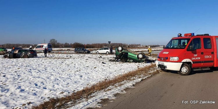 Dwie kobiety ranne w wypadku na drodze Zdziechowice – Stawki