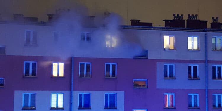Pożar w bloku przy Żeromskiego. Nie żyje starszy mężczyzna Sztafeta.pl