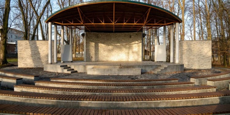 Amfiteatr parkowy w nowej szacie Sztafeta.pl