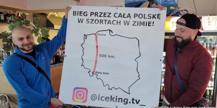 Biegnie w szortach przez Polskę i zbiera pieniądze dla Aniołków Sztafeta.pl
